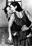 Robert Carlyle, Emily Watson and Shane Murray Corcoran in “Angela’s Ashes”