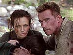 Francesca Neri and Arnold Schwarzenegger in “Collateral Damage”
